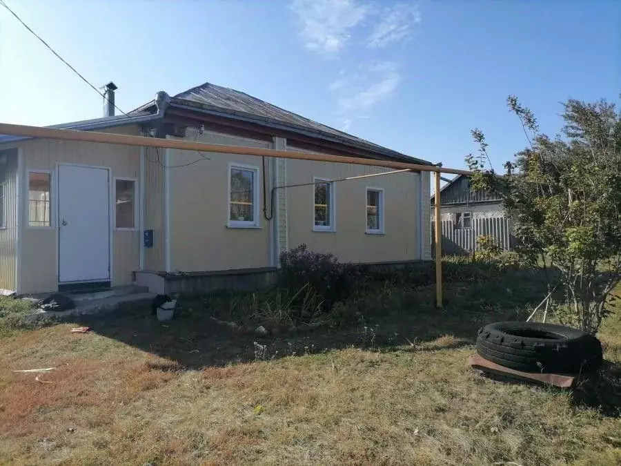 Дом в Воронежская область, Хохольский район, с. Оськино ул. Нежевенко, ... - Фото 1