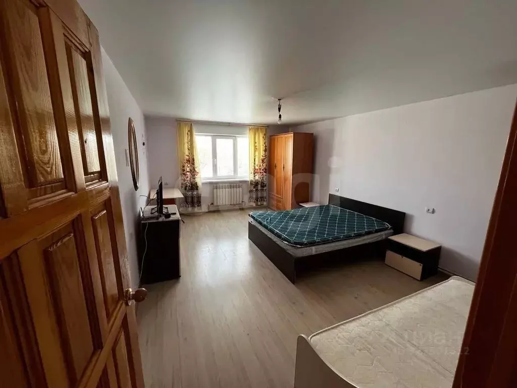 Дом в Новосибирская область, Новосибирск ул. Айвазовского, 12 (93 м) - Фото 1