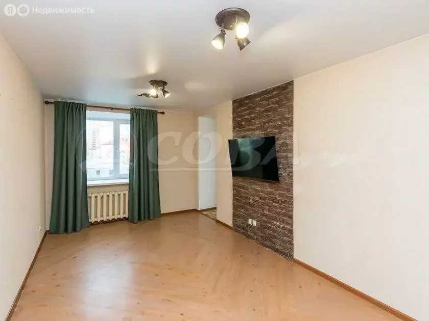 3-комнатная квартира: Тюмень, улица Московский Тракт, 135 (85 м) - Фото 0