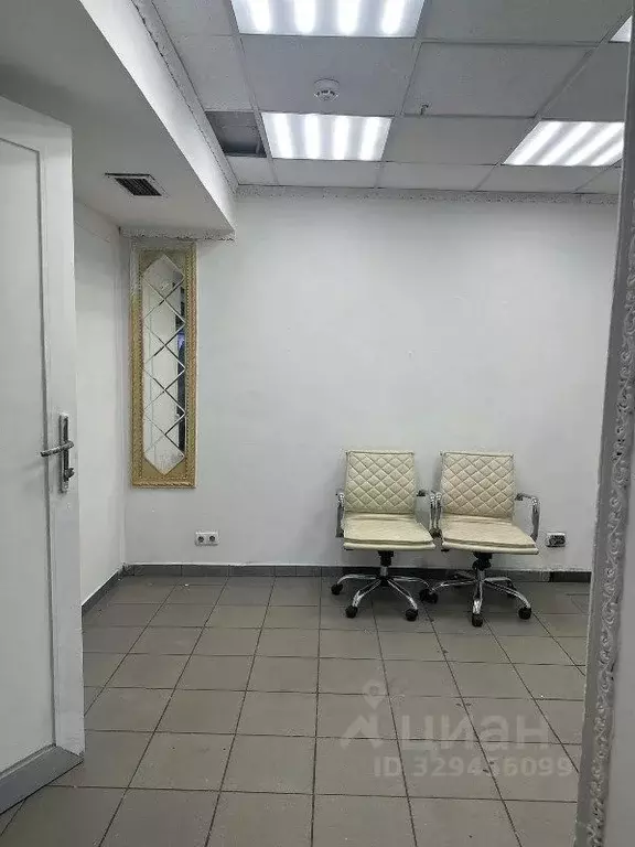 Помещение свободного назначения в Москва просп. Андропова, 26 (25 м) - Фото 1