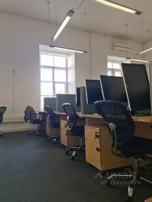 Офис в Санкт-Петербург Итальянская ул., 5 (215 м) - Фото 1