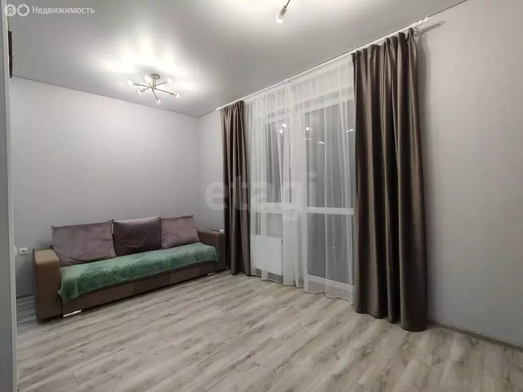 Квартира-студия: Тюмень, улица Парада Победы, 11 (30 м) - Фото 1