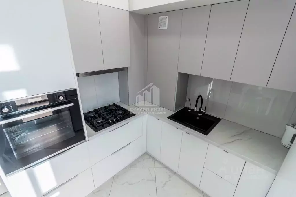 2-к кв. Калининградская область, Калининград Тихорецкая ул., 22А (54.8 ... - Фото 0