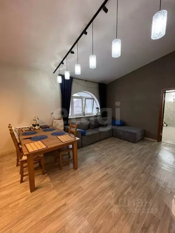 2-к кв. Кировская область, Киров ул. Сурикова, 7к1 (55.0 м) - Фото 1