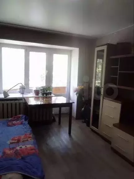1-к. квартира, 32 м, 4/4 эт. - Фото 0