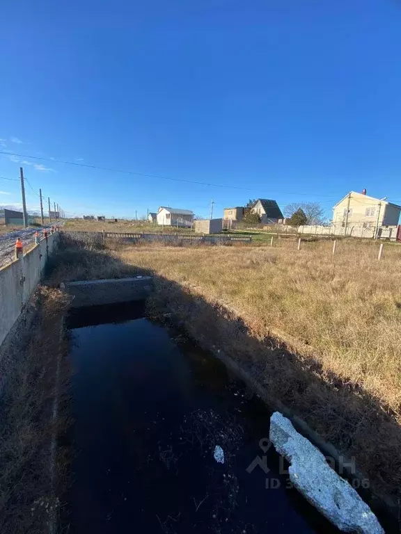 Дом в Крым, Ленинский район, Щелкино городское поселение, Энергетик-2 ... - Фото 0