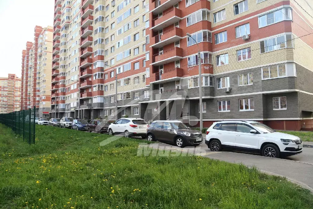 Продается 2-комнатная квартира - Фото 1