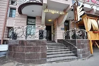 Помещение свободного назначения в Москва Оружейный пер., 15А (1750 м) - Фото 1