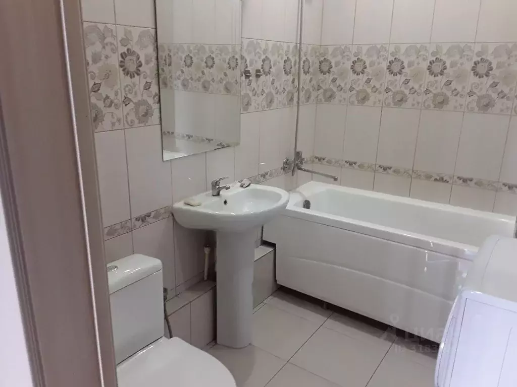 2-к кв. Свердловская область, Екатеринбург ул. Мира, 41 (70.0 м) - Фото 1