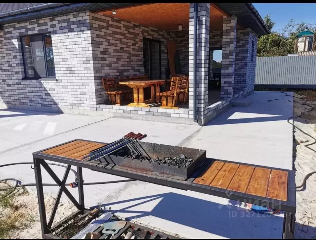 Дом в Волгоградская область, Среднеахтубинский район, Краснослободск ... - Фото 1