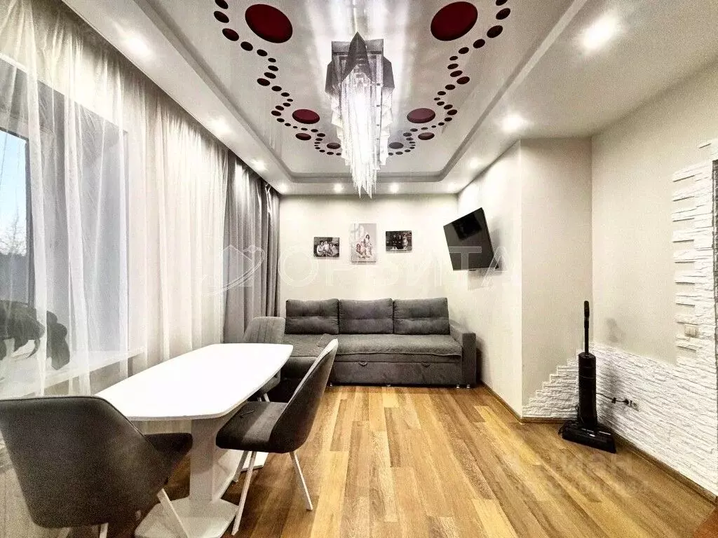 3-к кв. Тюменская область, Тюмень ул. Николая Чаплина, 125 (71.2 м) - Фото 2