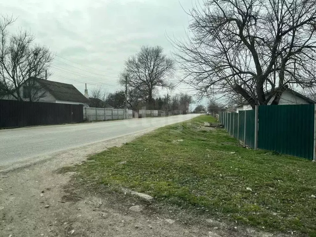 Участок в Крым, Ленинский район, с. Новониколаевка ул. Октябрьская ... - Фото 1