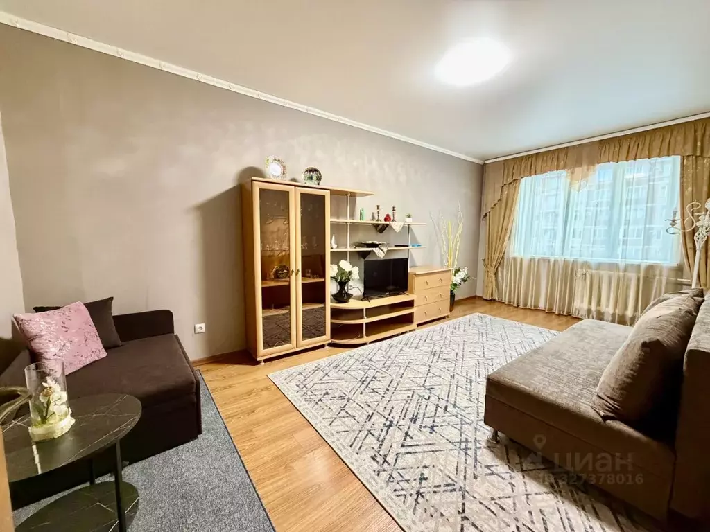 1-к кв. Башкортостан, Уфа ул. Набережная реки Уфы, 69/1 (37.5 м) - Фото 1