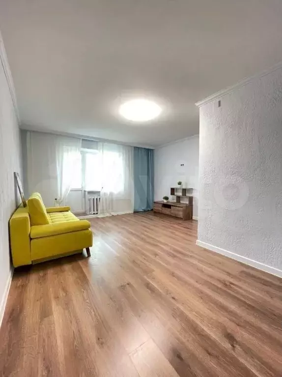 1-к. квартира, 39,5 м, 1/3 эт. - Фото 0