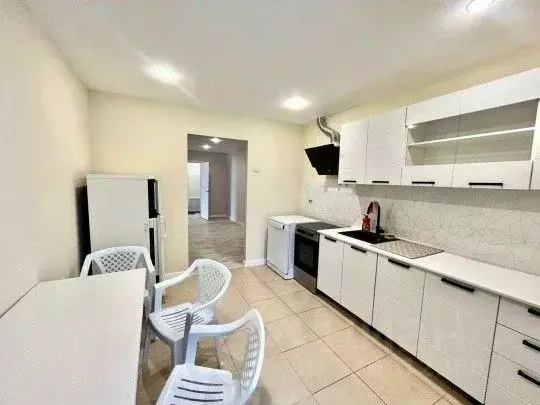 2-к кв. Кировская область, Киров Ярославская ул., 32 (70.0 м) - Фото 2
