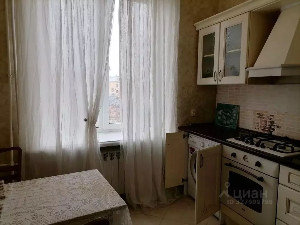 2-к кв. Волгоградская область, Волгоград ул. В.И. Ленина, 25 (75.0 м) - Фото 1