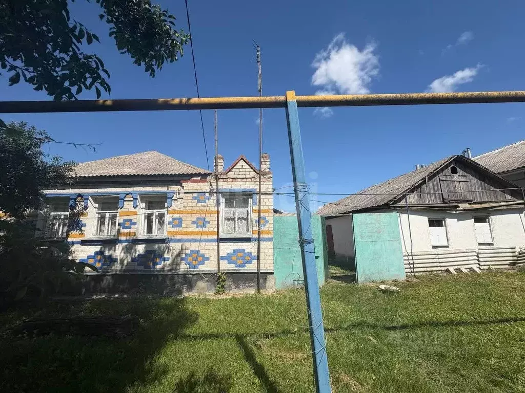 Дом в Белгородская область, Корочанский район, Яблоновское с/пос, с. ... - Фото 1