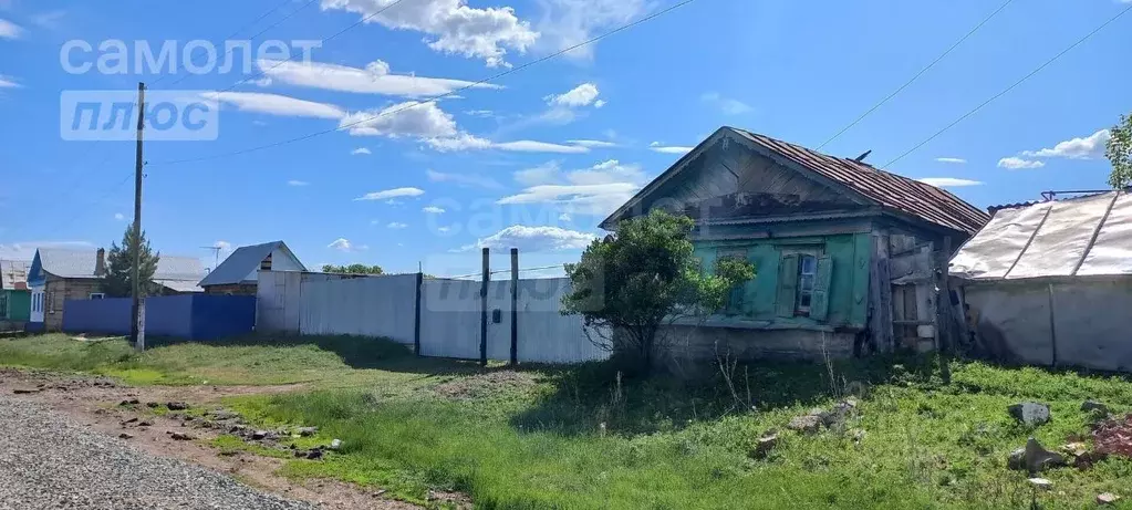 Дом в Оренбургская область, Оренбургский район, с. Никольское ул. Мира ... - Фото 1