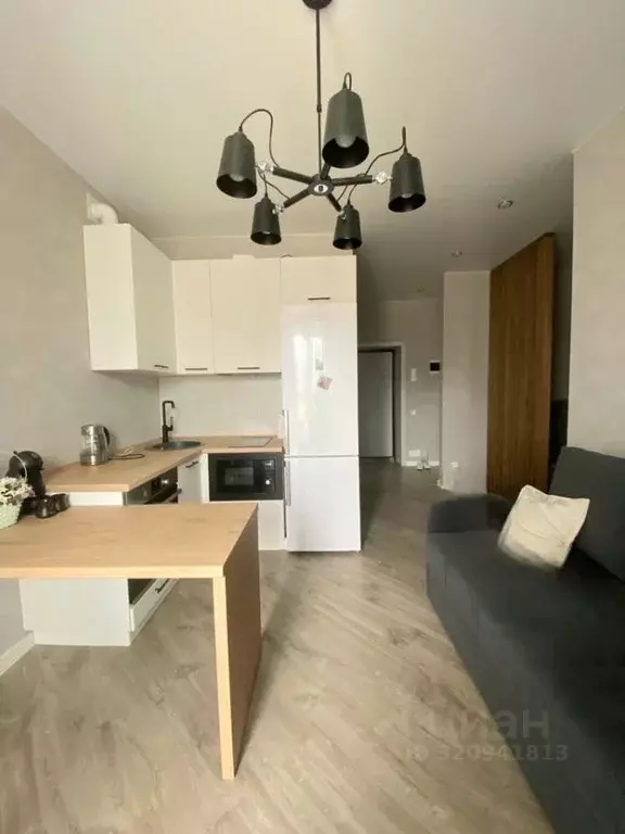 1-к кв. Омская область, Омск ул. Красный Путь, 105 (37.0 м) - Фото 1