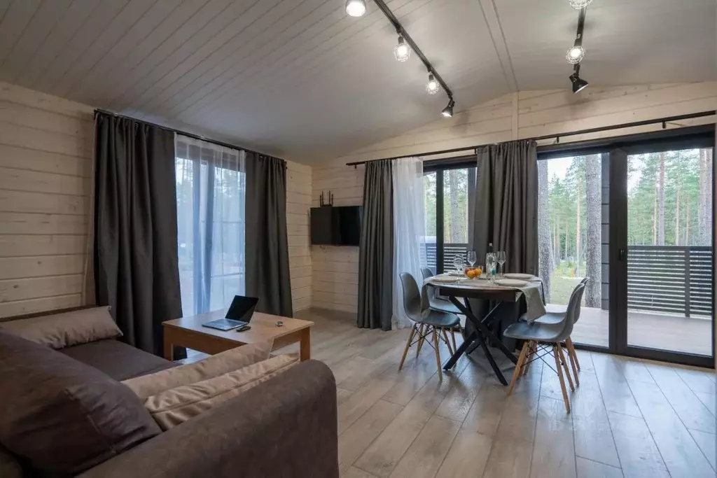 Дом в Ленинградская область, Выборгский район, Полянское с/пос, пос. ... - Фото 1