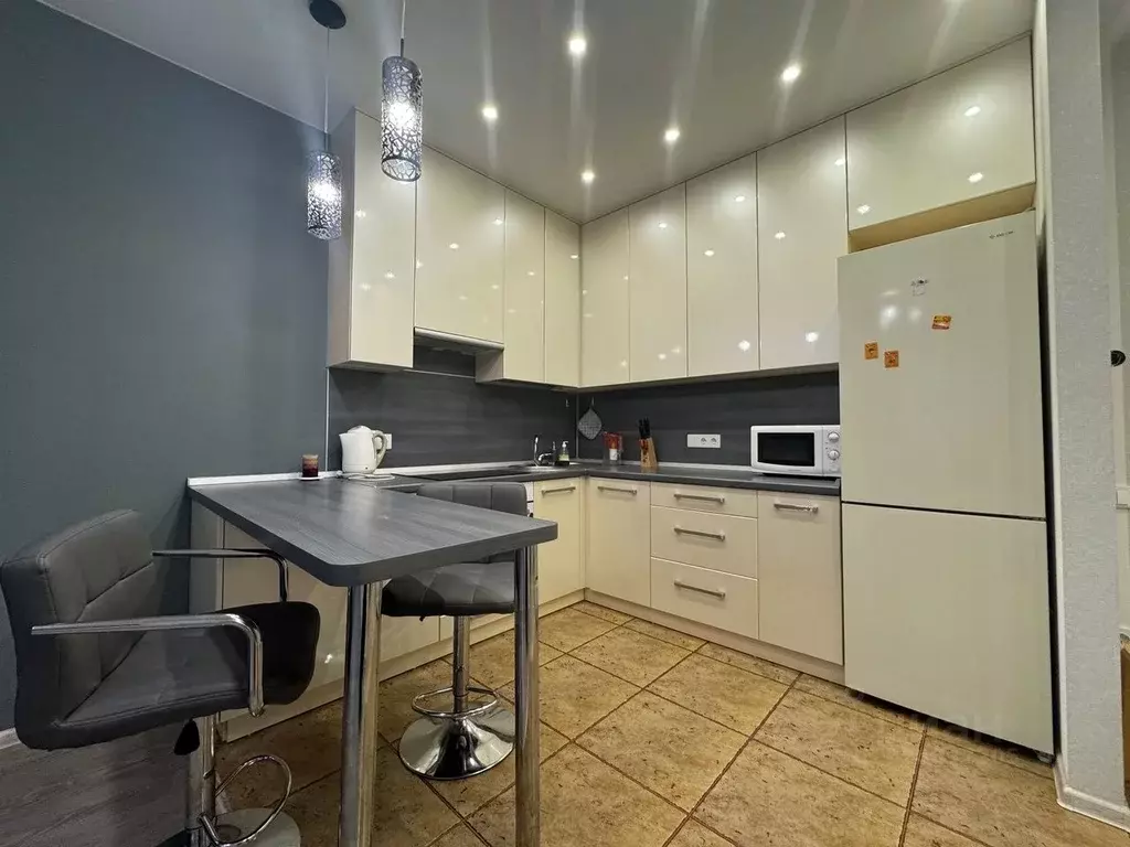 2-к кв. Кировская область, Киров ул. Морозовская, 71А (40.0 м) - Фото 1