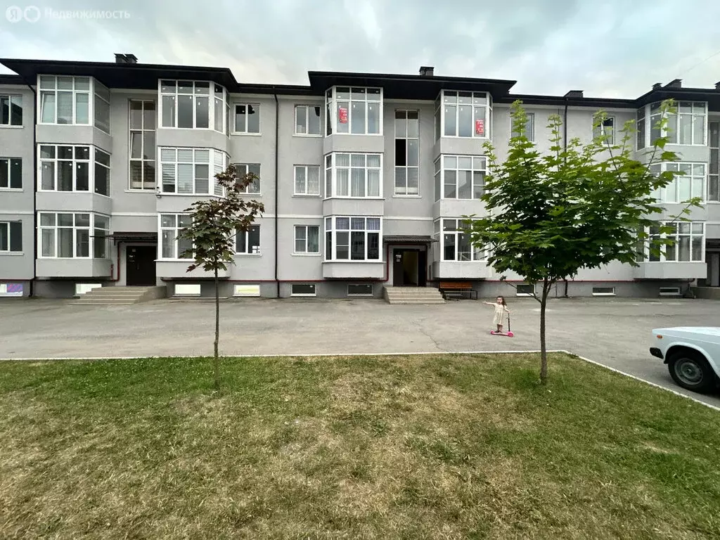 1-комнатная квартира: село Нартан, улица Братьев Домбировых, 7 (40 м) - Фото 1