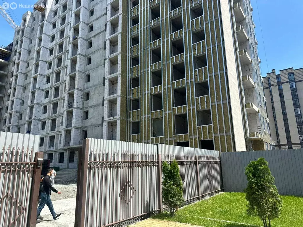 1-комнатная квартира: Владикавказ, улица Астана Кесаева, 44 (50 м) - Фото 1