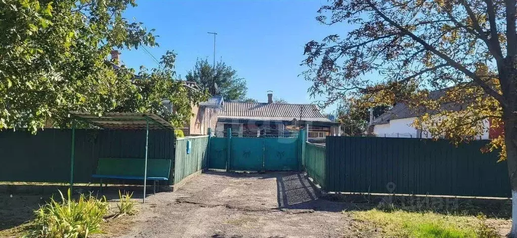 Дом в Ростовская область, Неклиновский район, Платовское с/пос, с. ... - Фото 2