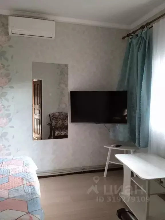 Комната Краснодарский край, Сочи ул. Ленина, 282/14 - Фото 1