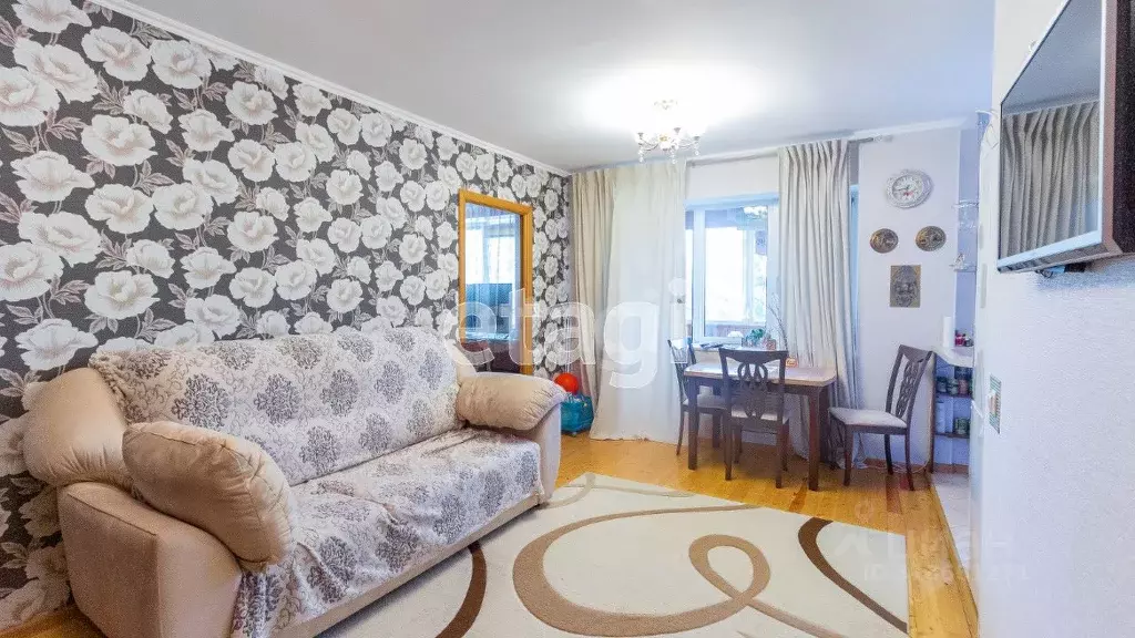 3-к кв. Белгородская область, Белгород ул. Гагарина, 8 (55.6 м) - Фото 0
