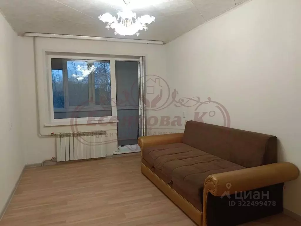1-к кв. Курганская область, Курган Заозерный жилрайон, 6-й мкр, 2 ... - Фото 0