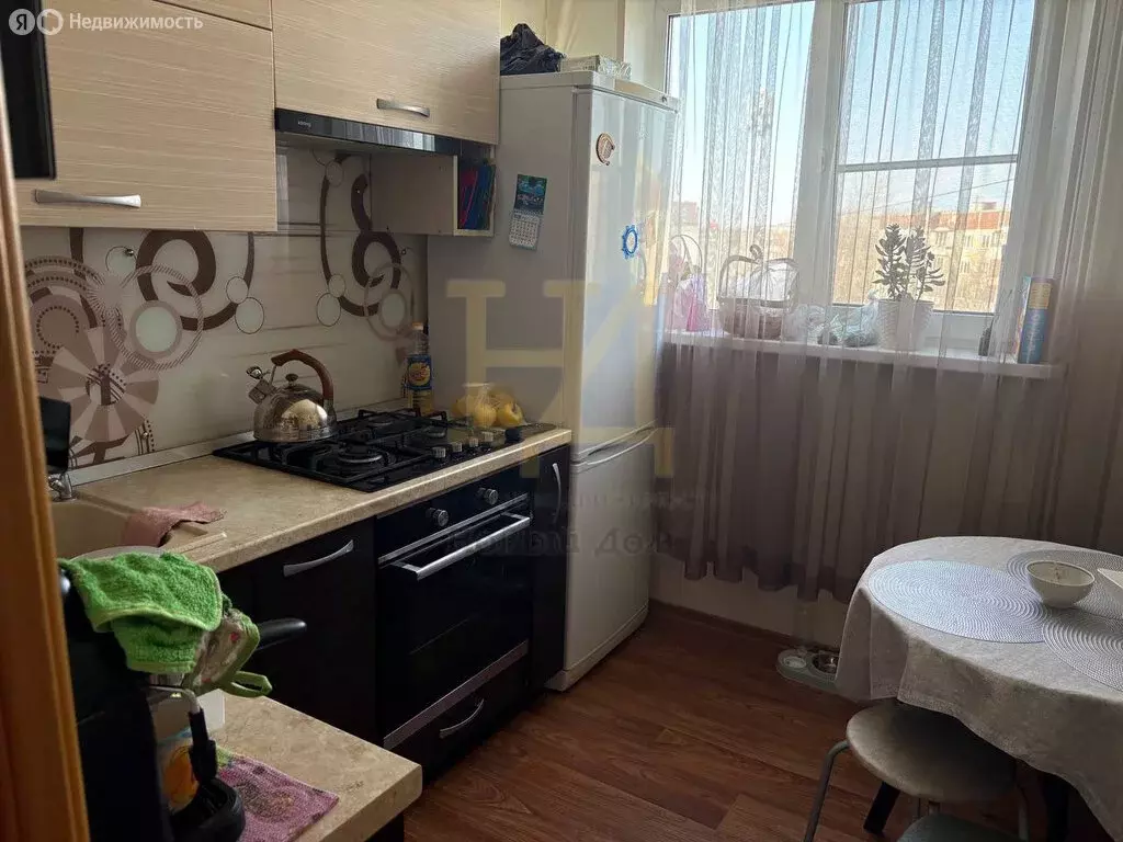 3-комнатная квартира: Челябинск, улица Молодогвардейцев, 22 (63.6 м) - Фото 2