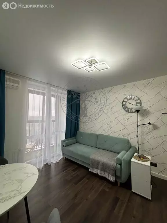 Квартира-студия: Екатеринбург, жилой район Уктус, микрорайон Светлый, ... - Фото 1