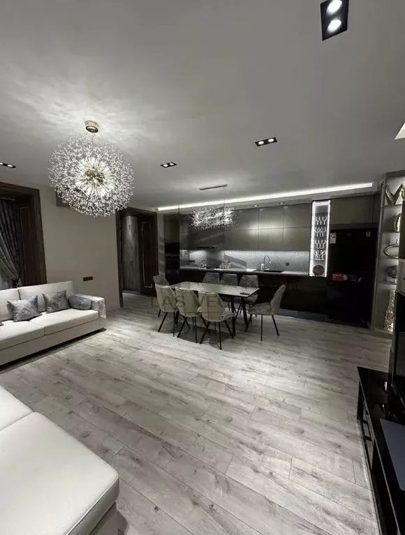 2-к кв. Татарстан, Казань ул. Амирхана Еники, 17 (63.0 м) - Фото 1