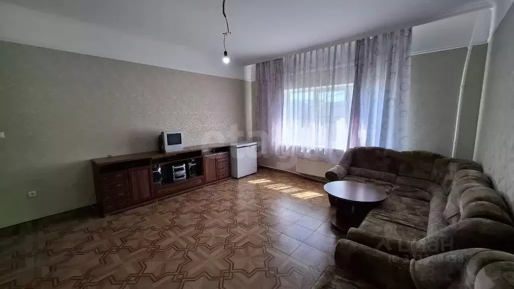 Дом в Ставропольский край, Изобильненский муниципальный округ, с. ... - Фото 2