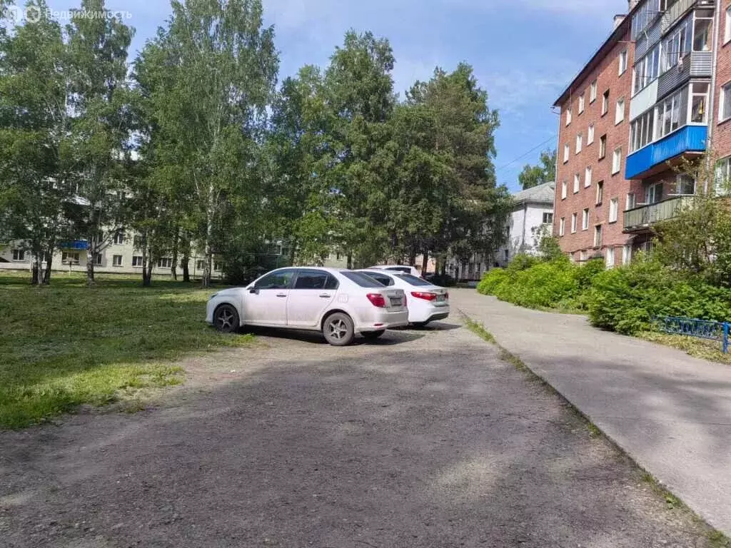 2-комнатная квартира: Калтан, улица Горького, 38 (42.6 м) - Фото 0