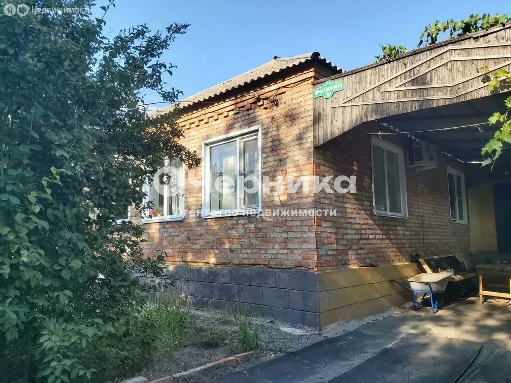 Дом в Новошахтинск, улица Ярославского, 38 (90 м) - Фото 1