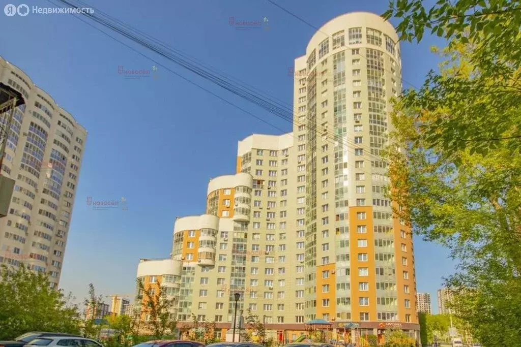 2-комнатная квартира: Екатеринбург, Луганская улица, 6 (71.8 м) - Фото 1