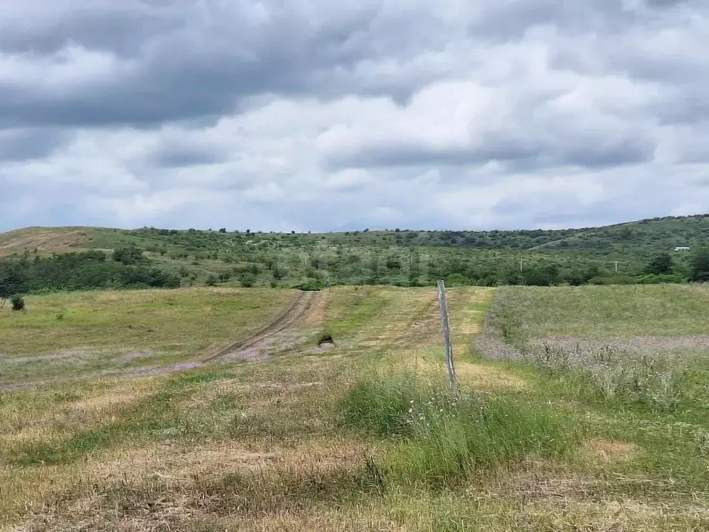 Участок в Ингушетия, Назрановский район, с. Плиево ул. Лесная (20.0 ... - Фото 1