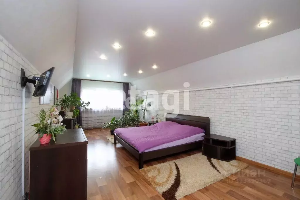 Дом в Красноярский край, Красноярск Бирюсинская ул., 1 (147 м) - Фото 1