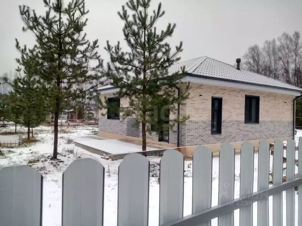 Дом в Ярославская область, Ярославский муниципальный округ, с. Лютово ... - Фото 1