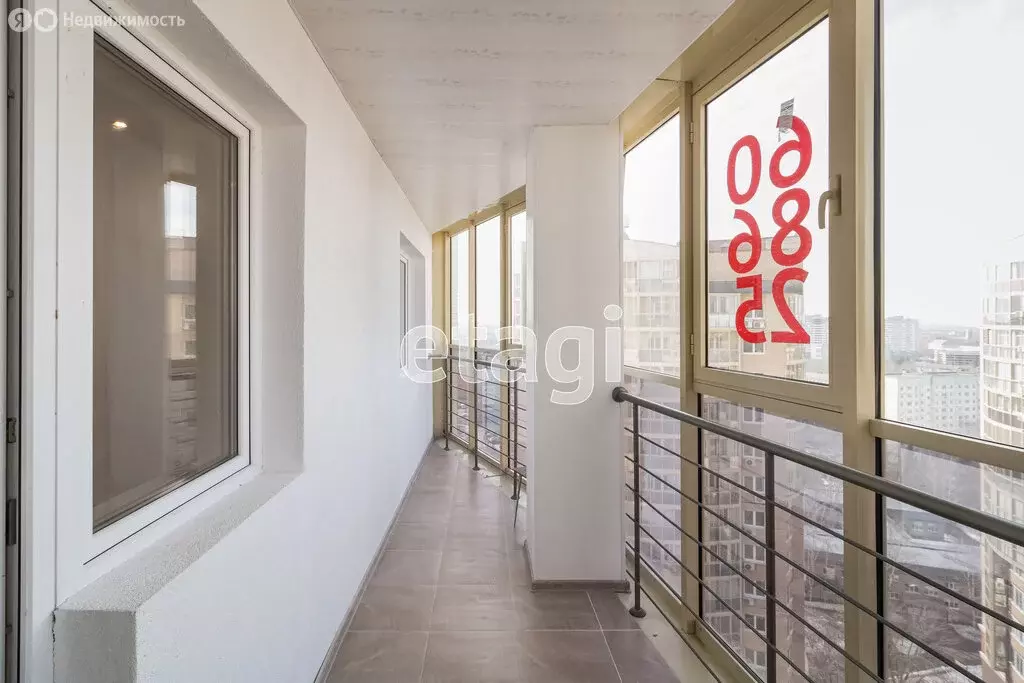 2-комнатная квартира: Тюмень, Ямская улица, 86 (68 м) - Фото 1
