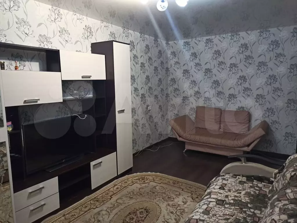 1-к. квартира, 40 м, 6/9 эт. - Фото 1