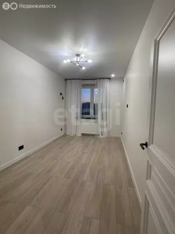 2-комнатная квартира: Тюмень, улица Ветеранов Труда, 9Ак4 (59.7 м) - Фото 1