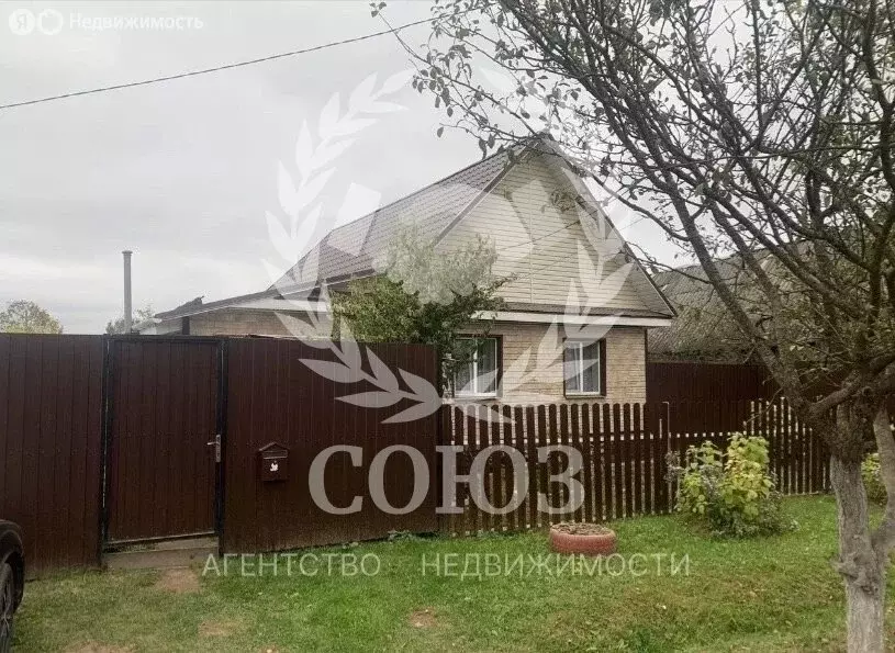 Дом в Людиново, улица 9 Сентября, 42 (100 м) - Фото 1