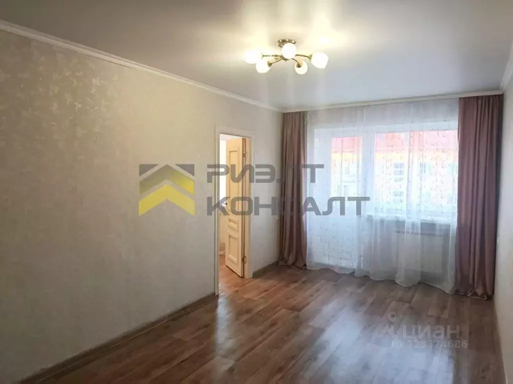 2-к кв. Омская область, Омск просп. Космический, 25 (46.0 м) - Фото 1