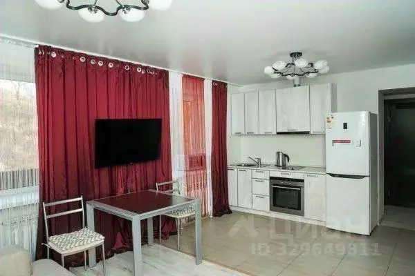 Комната Приморский край, Владивосток Славянская ул., 17 (50.0 м) - Фото 1