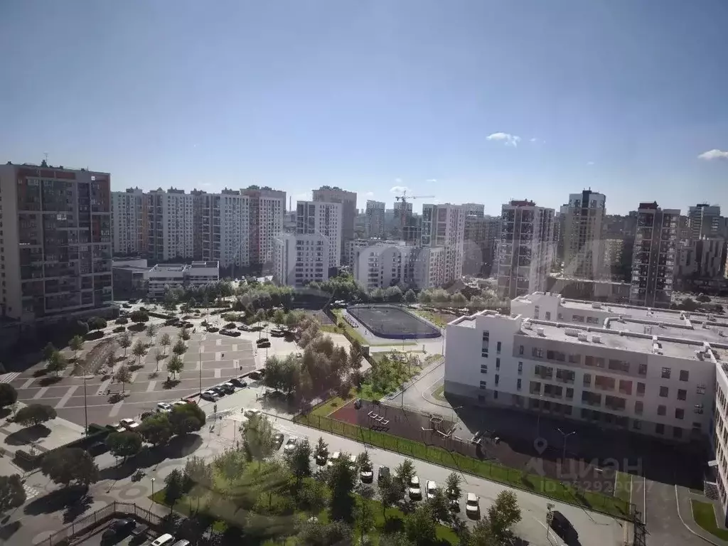 2-к кв. Тюменская область, Тюмень ул. Газовиков, 65 (56.0 м) - Фото 2