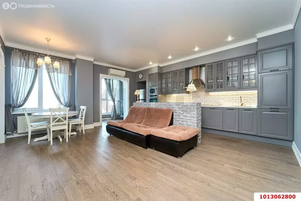 3-комнатная квартира: Краснодар, Баварская улица, 8 (106.4 м) - Фото 2