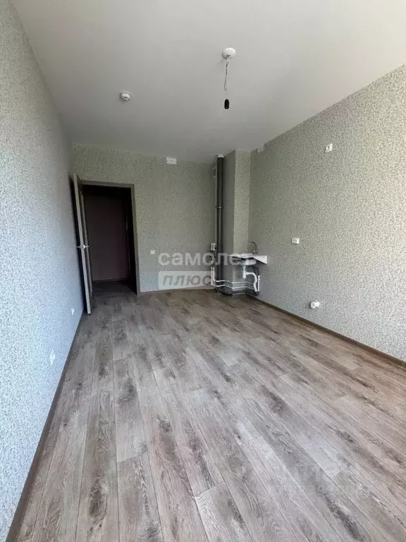 2-к кв. Омская область, Омск проезд 4-й Амурский, 15 (57.6 м) - Фото 1